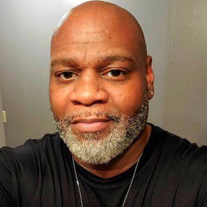 Meet your Posher, Derrick